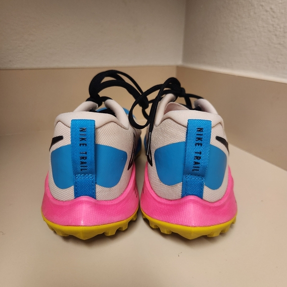 Nike Air Zoom Terra Kiger 5 Pink Blue Trail Running Shoes Women's Sz 8 - Picture 2 of 8
